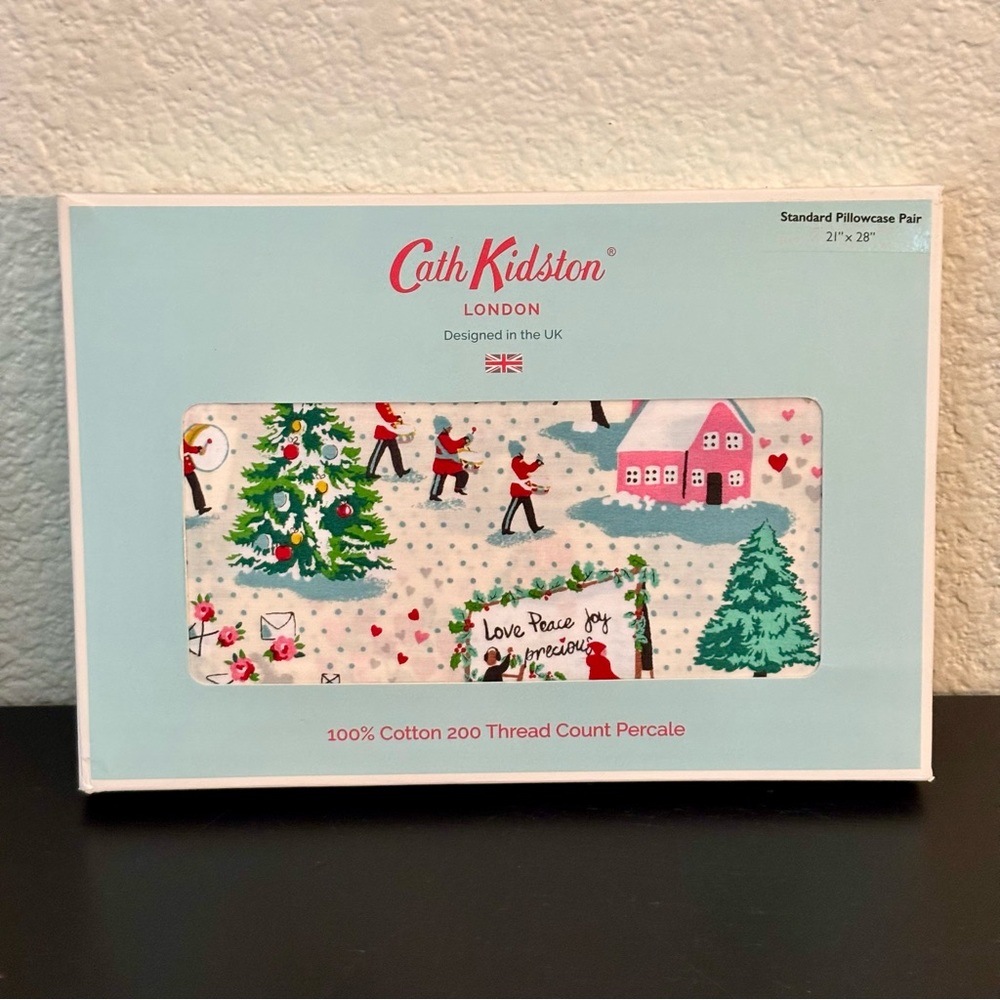 Cath‎ Kidston London SHINE BRIGHT Cream Christmas 2 STANDARD Cotton Pillowcases